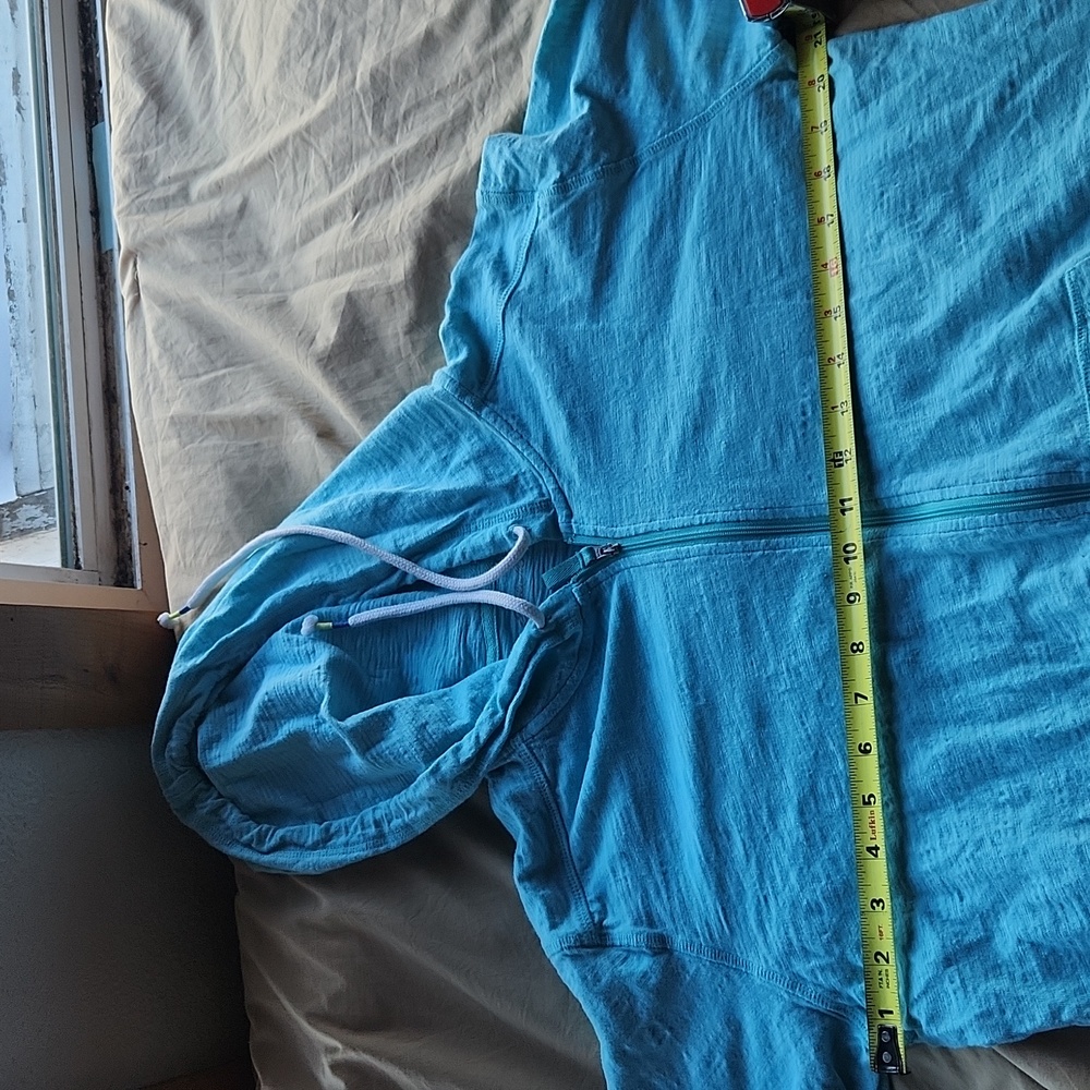 Eddie Bauer lightweight jacket zip up with hood size large. - Picture 5 of 6